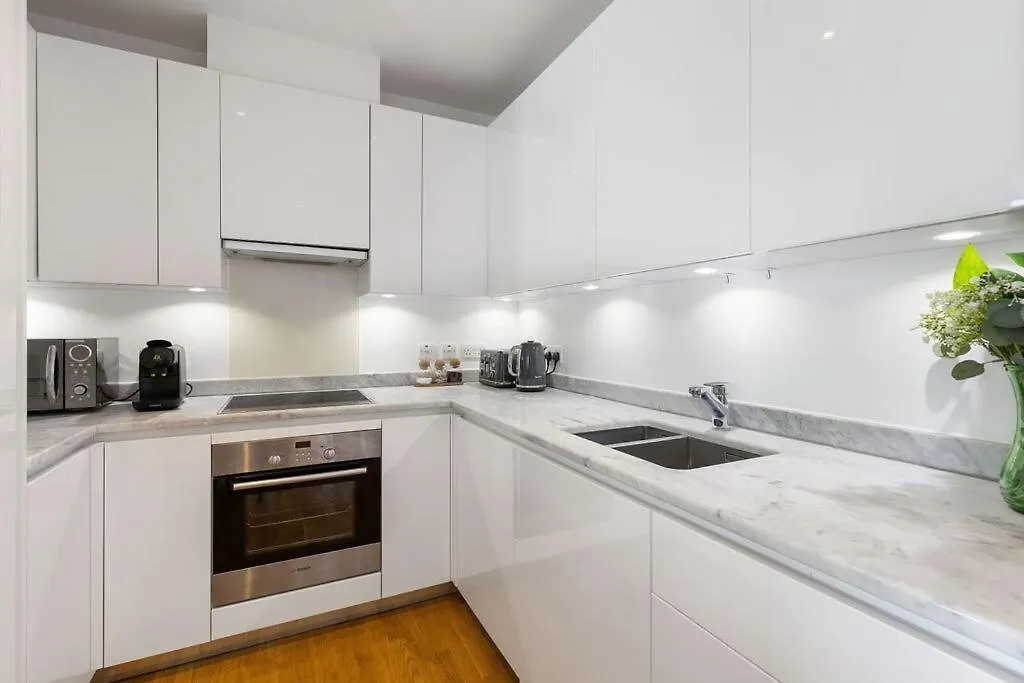 Apartment Luxury 2 Bed Apt In Olympic Village London