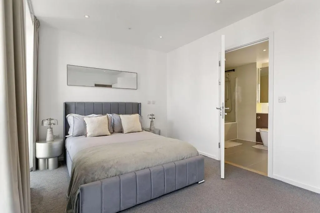 Luxury 2 Bed Apt In Olympic Village London 0*,